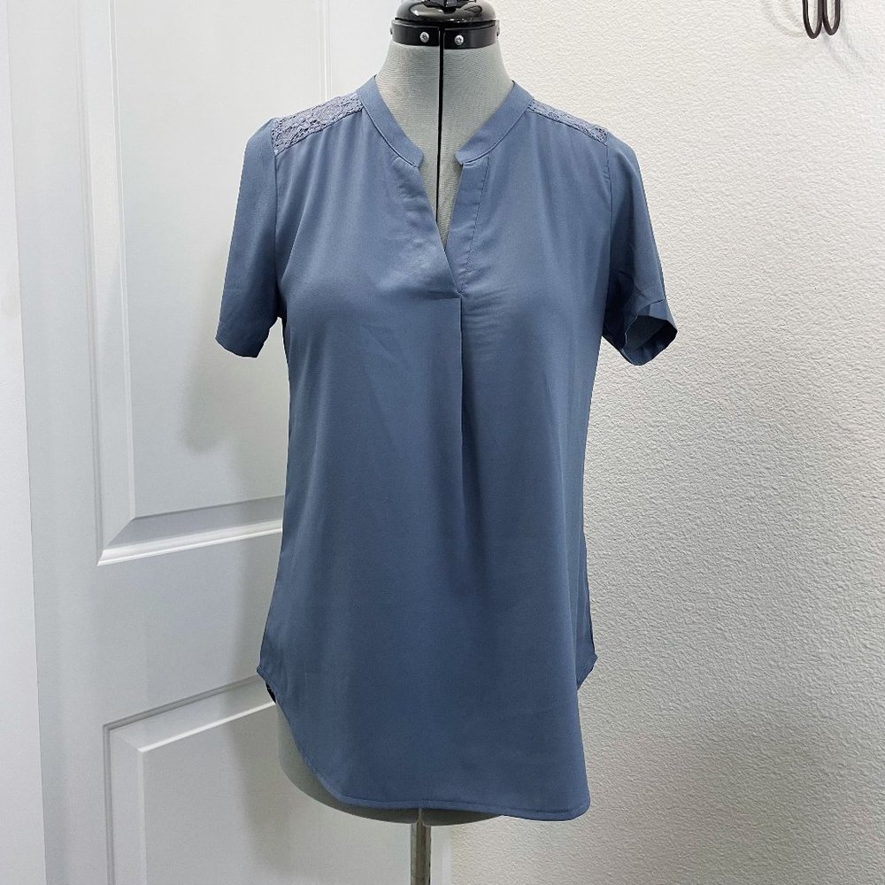 Gaharu Lace Shoulder Split Neck Tunic